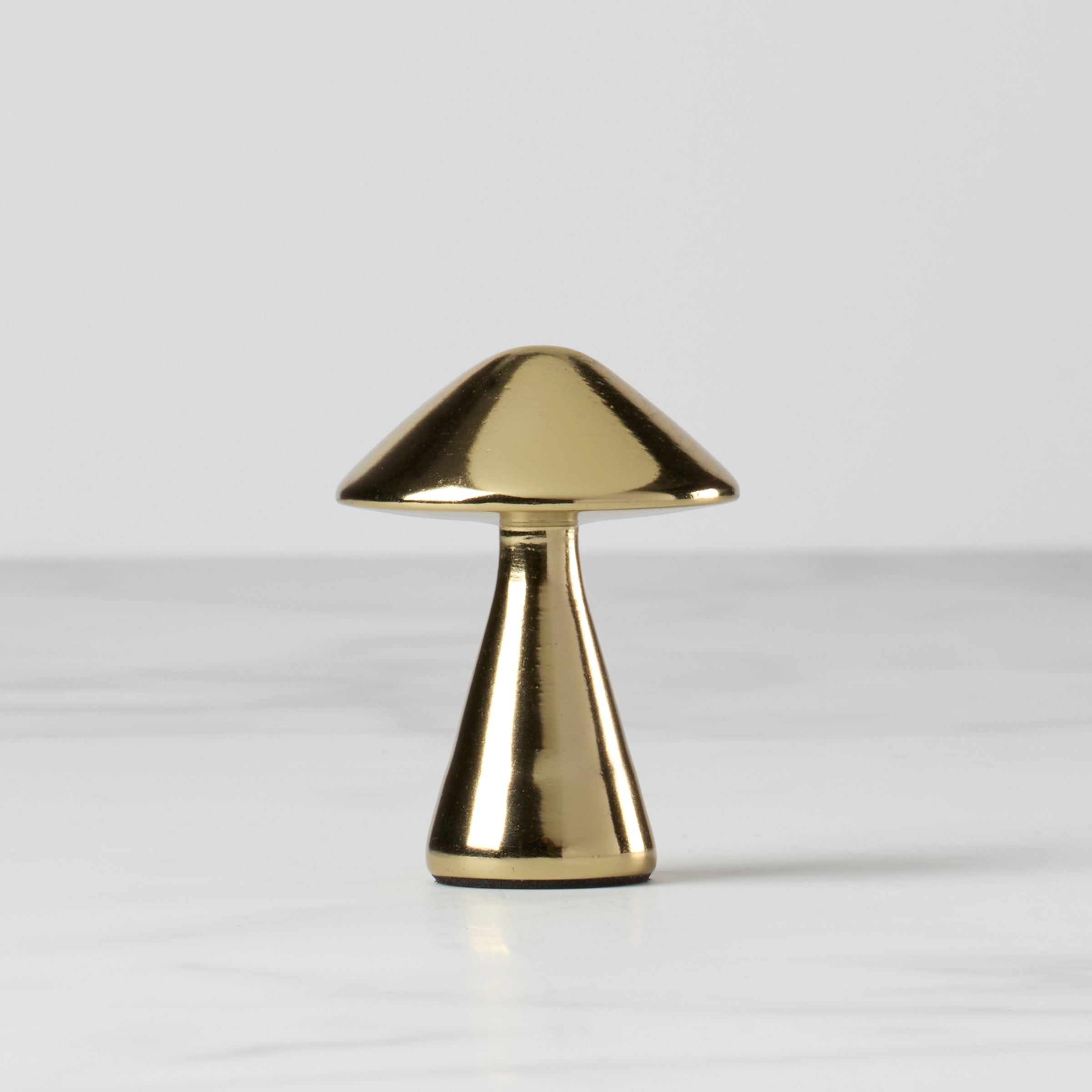Gold Mushroom Place Card Holder for Weddings & Events | Elegant Table Decor