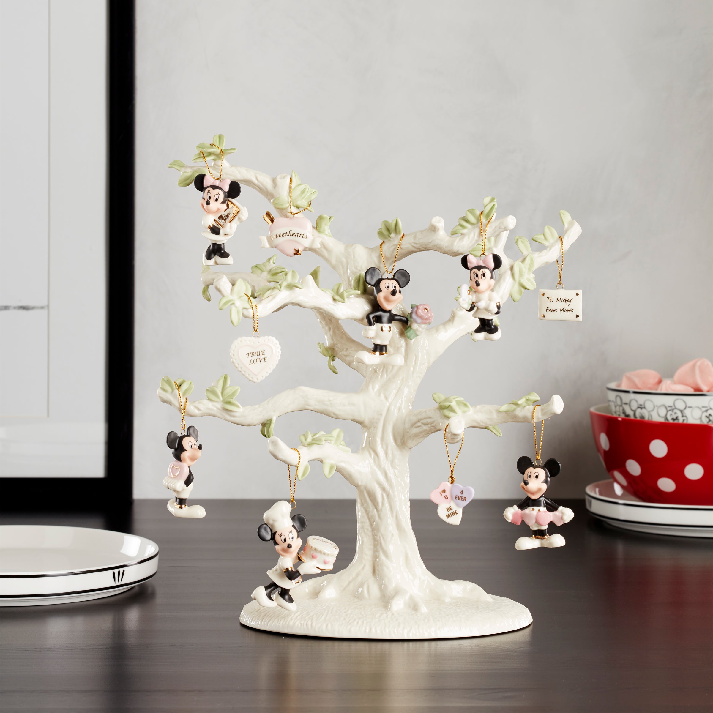 Disney Mickey & Minnie Mouse 10-Piece Ornament Set for Valentine's Day