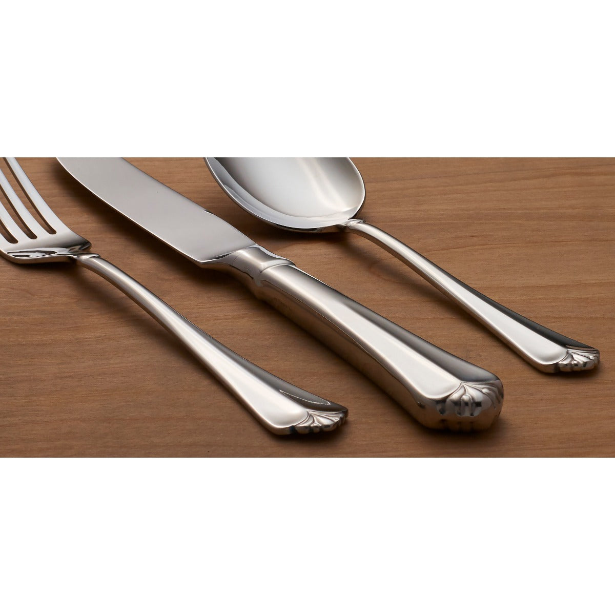 Elegant Dinner Knife Set of 4 for Formal & Casual Dining | Juilliard
