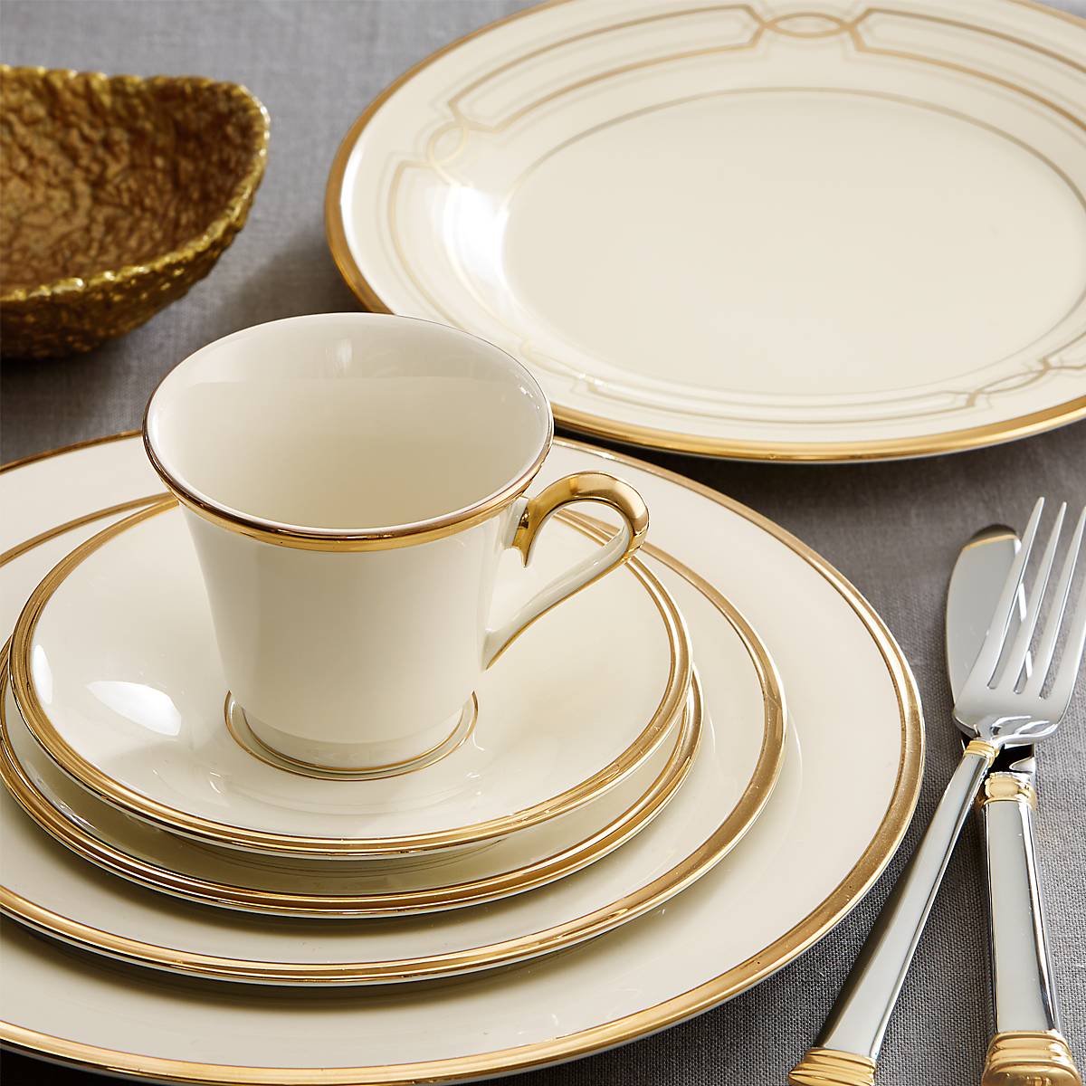 24K Gold Accented Porcelain Dinnerware Set | Eternal 5-Piece
