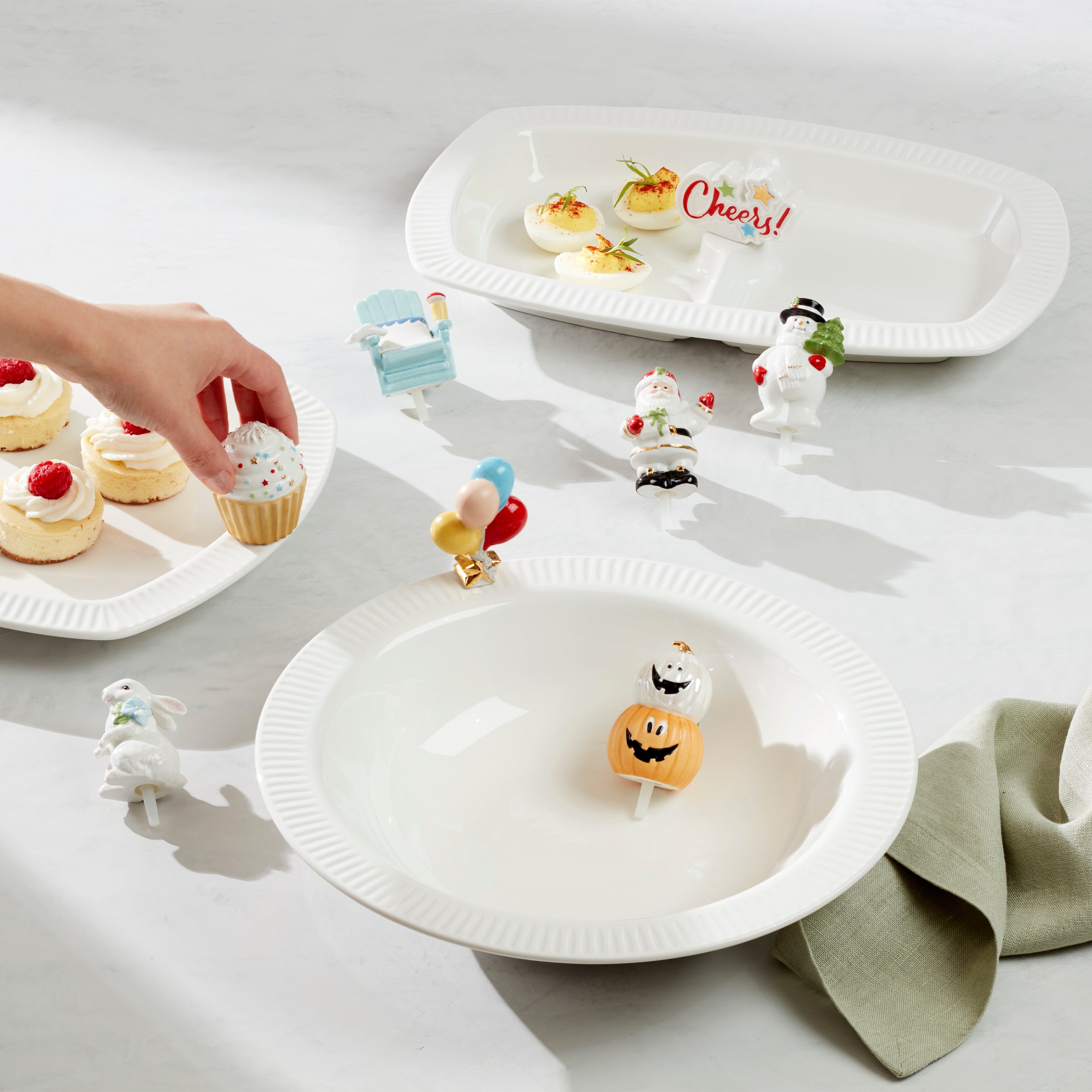 Balloon Popper for Profile Serveware | Party Table Decoration