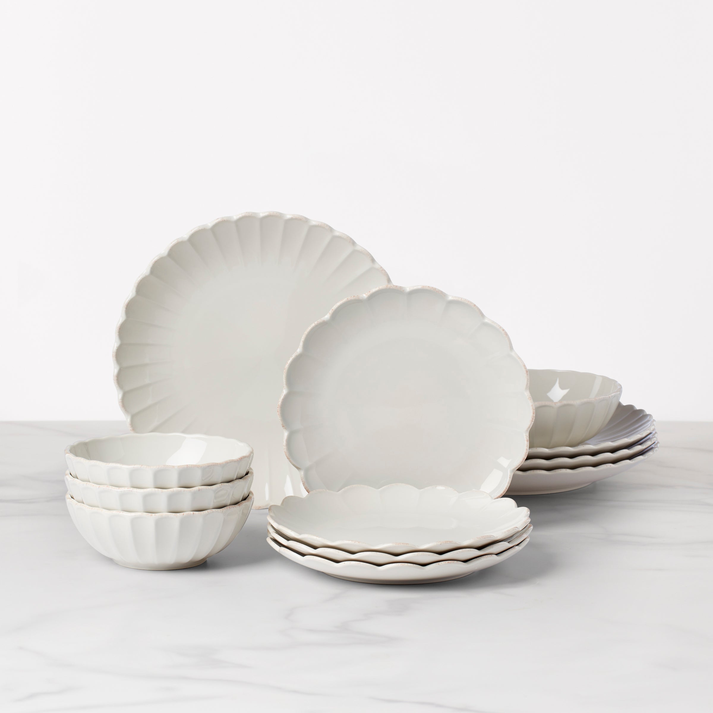 Scallop Edge 12-Piece Dinnerware Set | French Perle