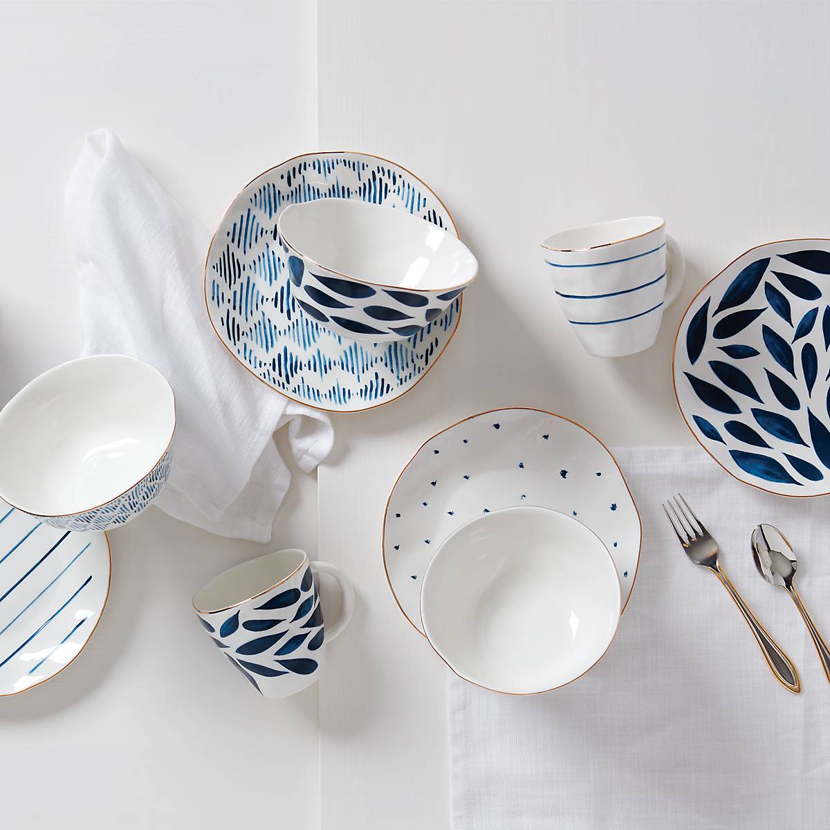 12-Piece Dessert Set with Gold Trim & Microwave-Safe | Blue Bay