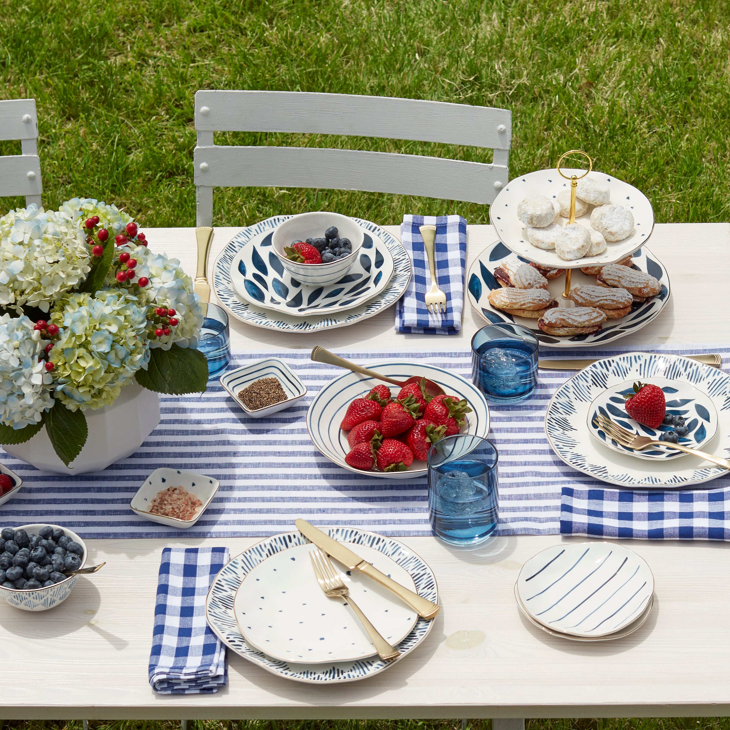 Porcelain Dinnerware Set with Gold Accents & Organic Designs | Blue Bay