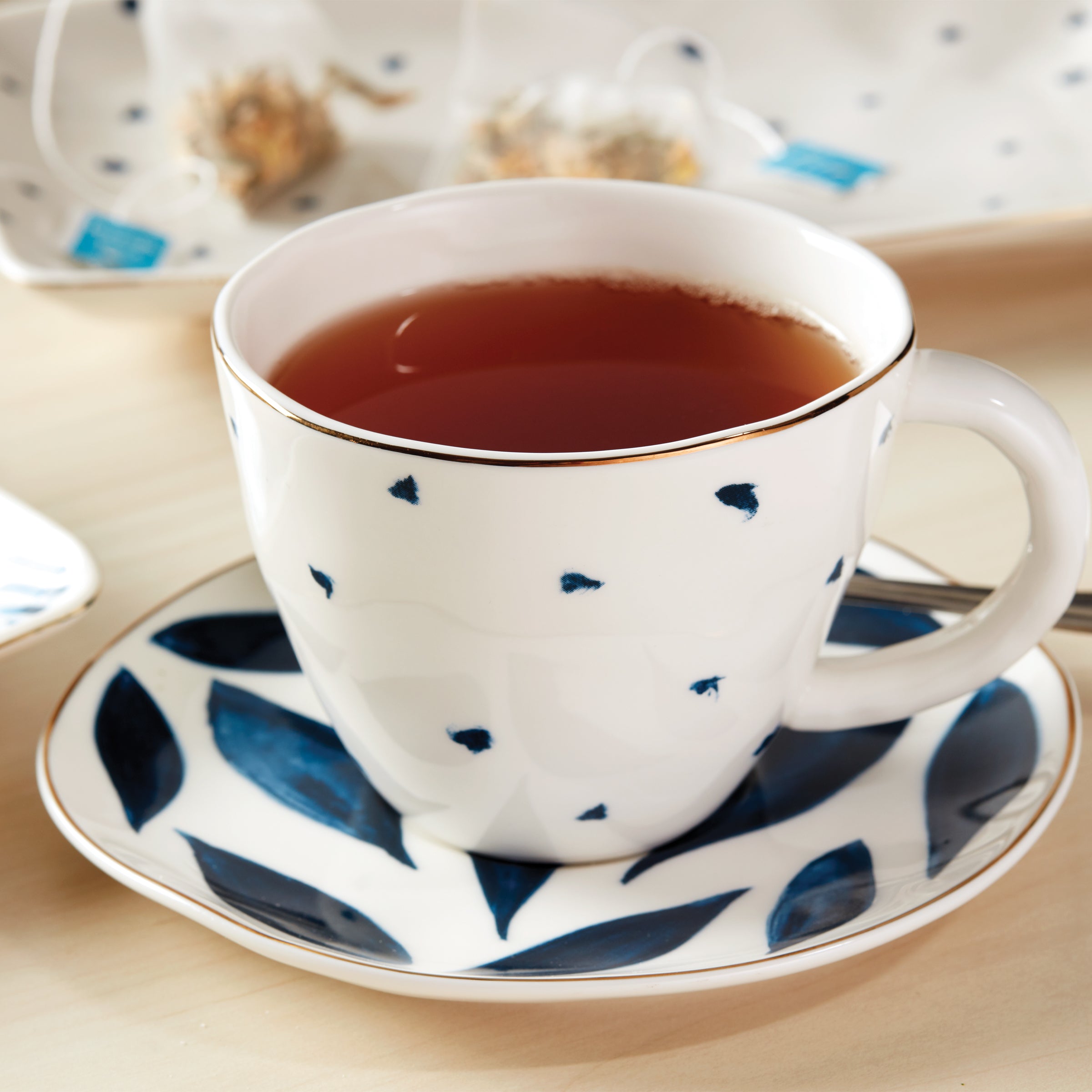 4-Piece Teacup & Saucer Set with Gold Trim | Blue Bay Collection