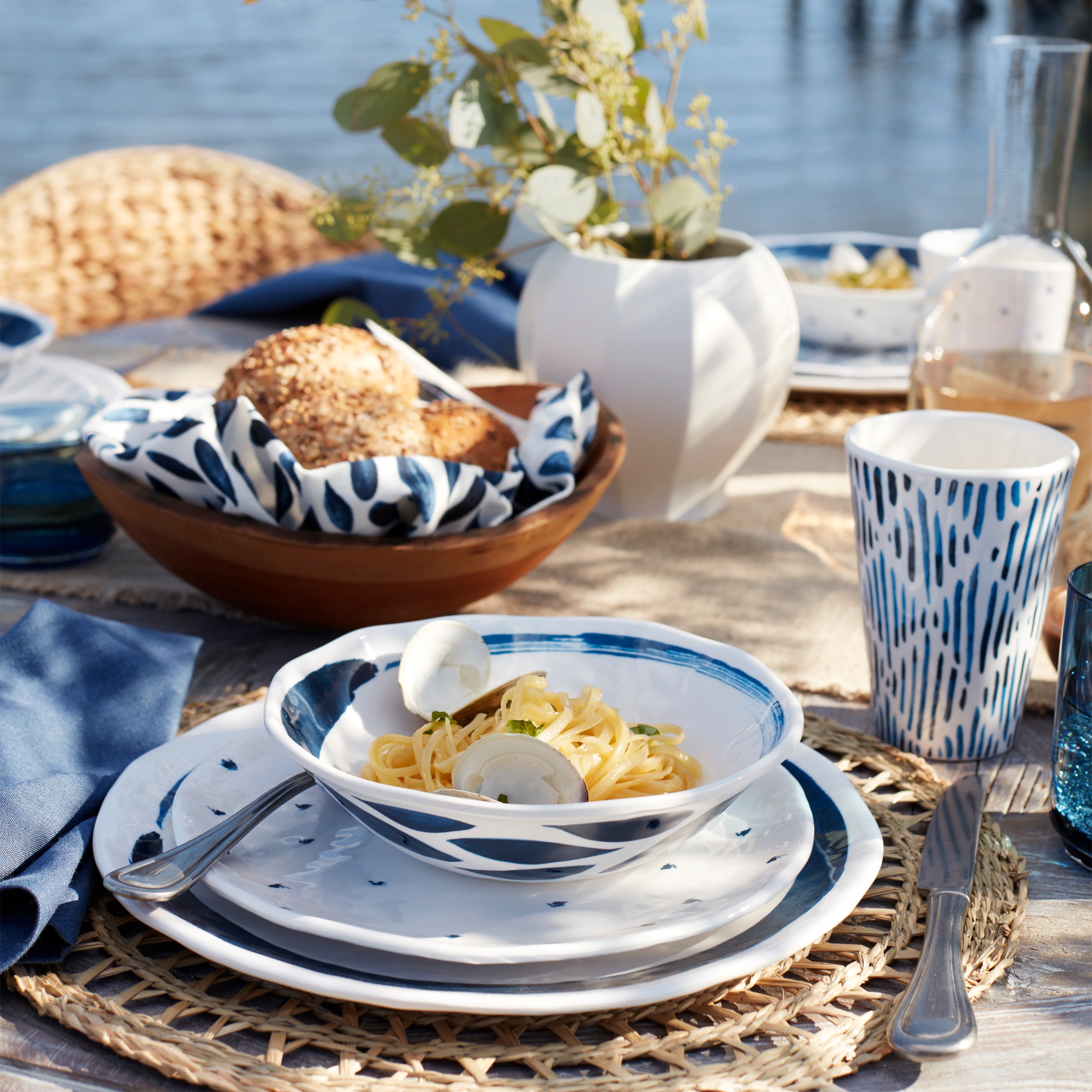 Melamine Dinnerware Set 16-Piece for Outdoor & Daily Use | Blue Bay