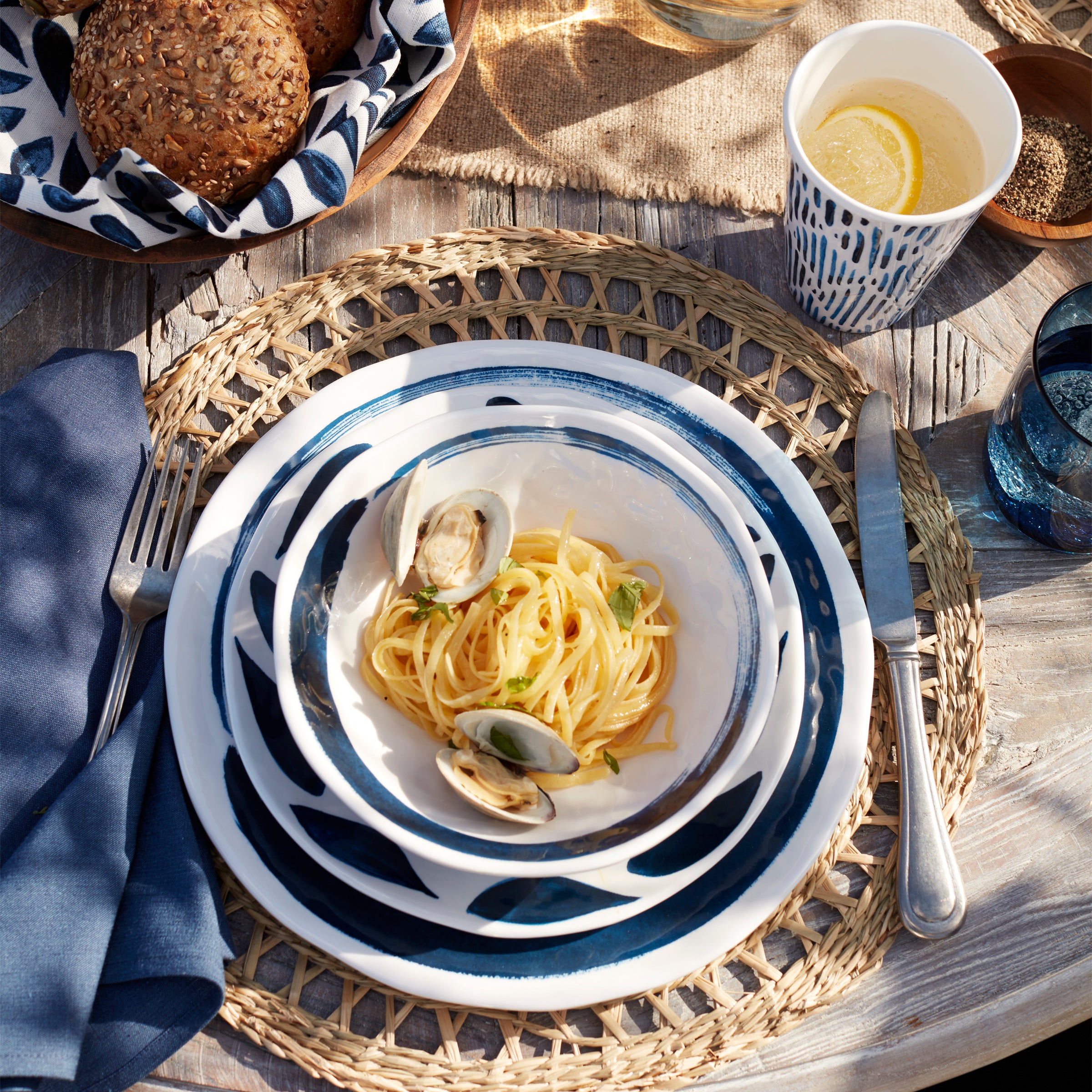 Melamine Dinnerware Set 16-Piece for Outdoor & Daily Use | Blue Bay