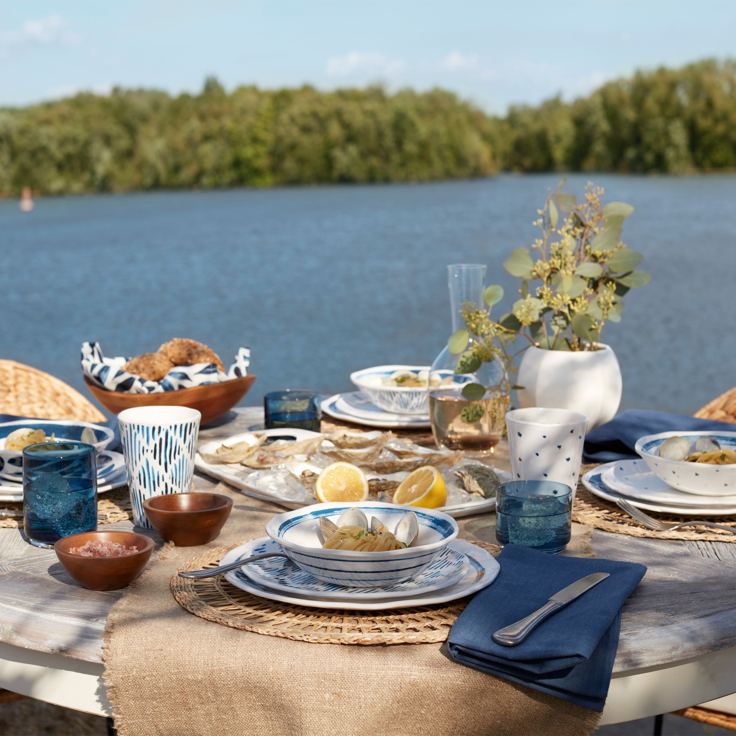 Melamine Dinnerware Set 16-Piece for Outdoor & Daily Use | Blue Bay