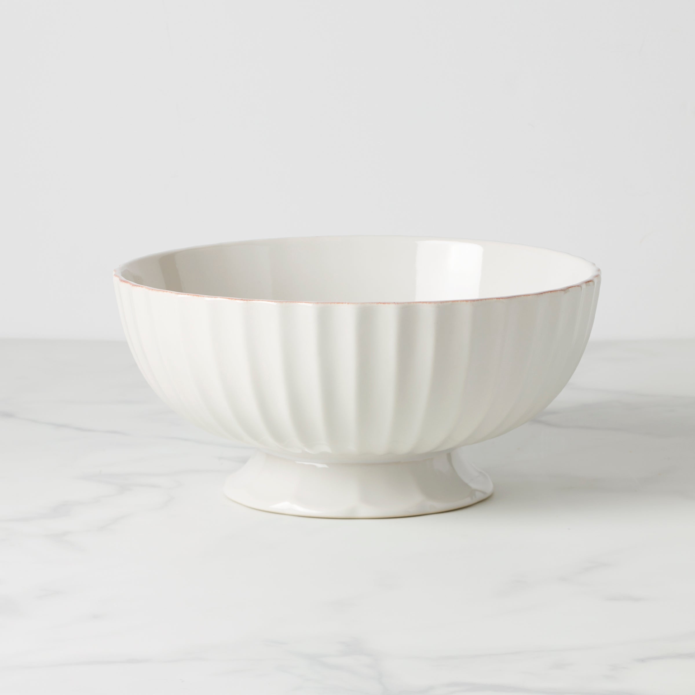 Scallop Design Footed Centerpiece Bowl with Tea-Stained Rim | French Perle