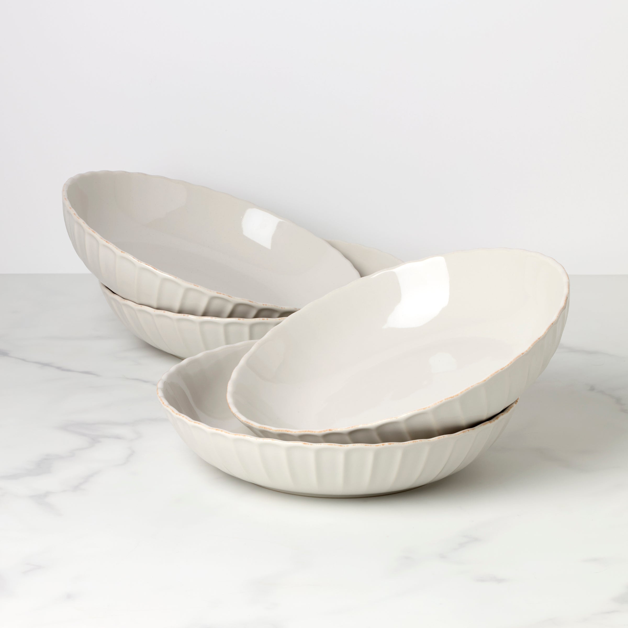 Scallop Edge Dinner Bowls - Set of 4 with Tea-Stained Rim | French Perle