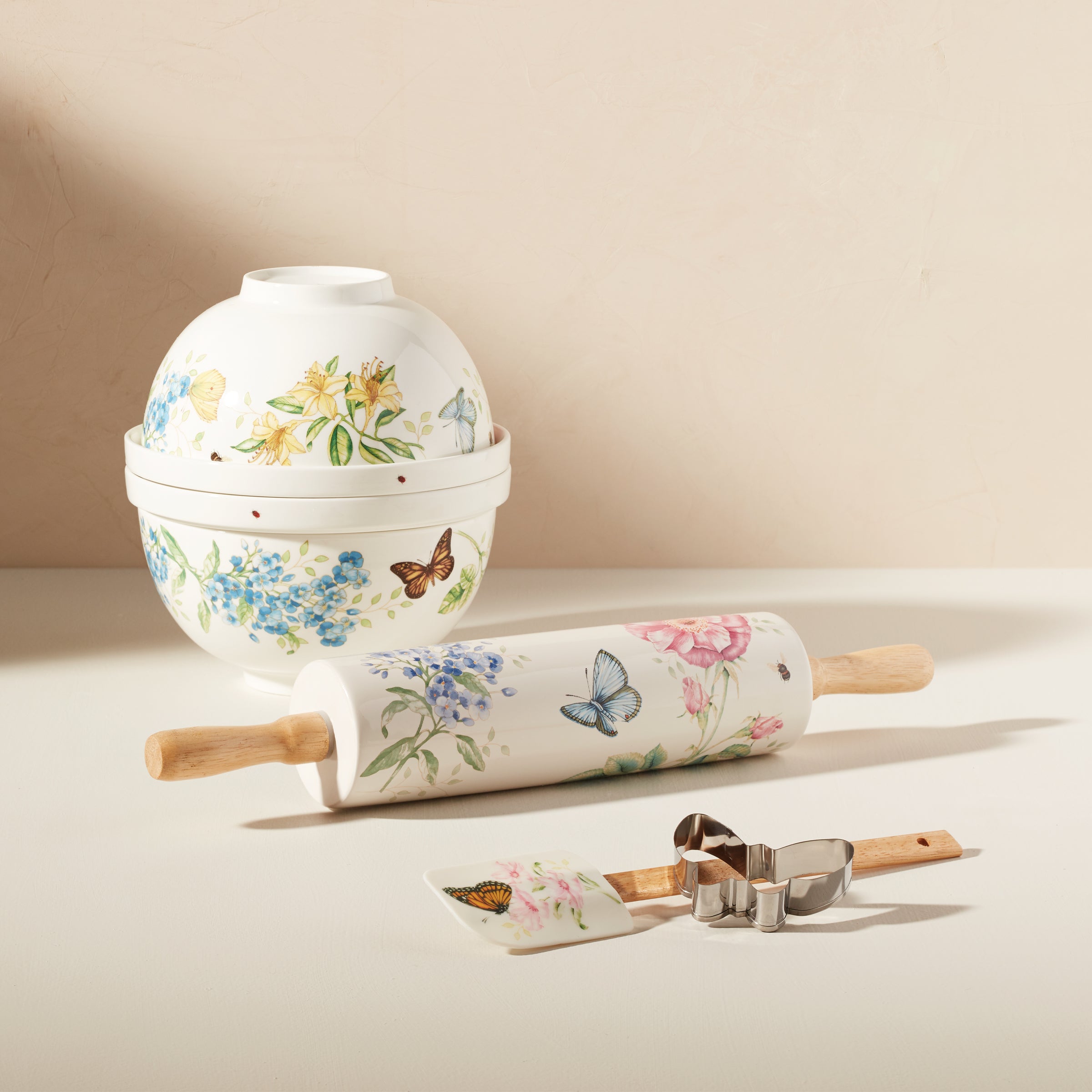Butterfly Meadow Porcelain Dinnerware Set | 8-Piece Nesting Dishes