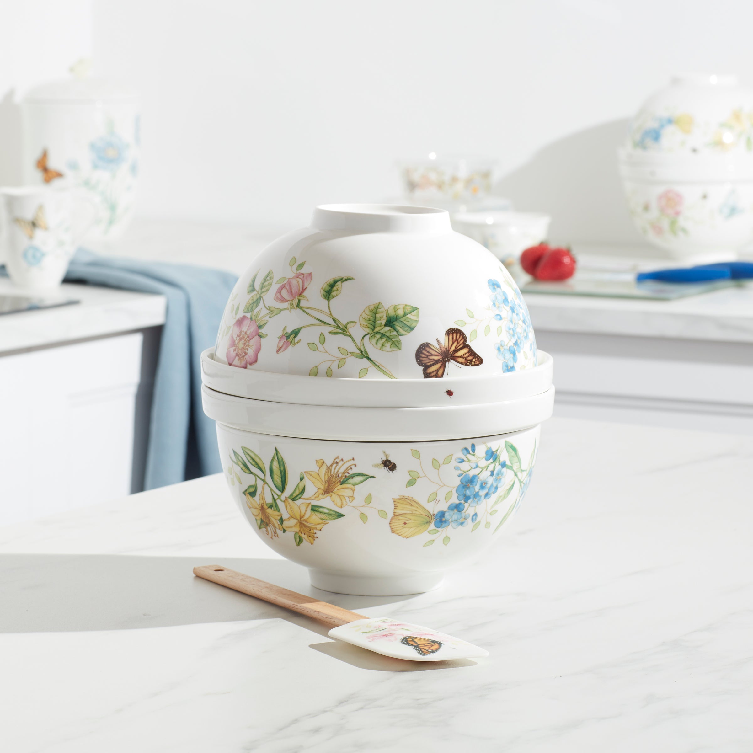 Butterfly Meadow Porcelain Dinnerware Set | 8-Piece Nesting Dishes