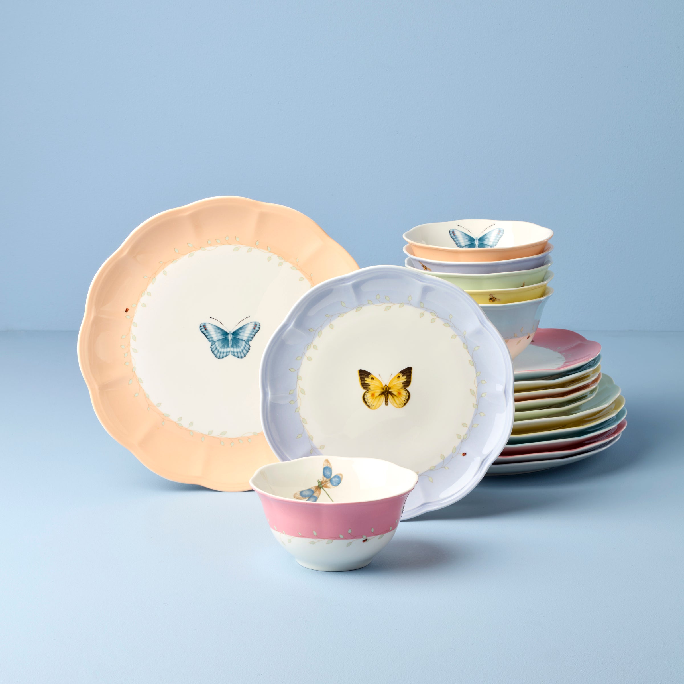 Butterfly Meadow 18-Piece Dinnerware Set in Pastel Colors | Charming Tabletop