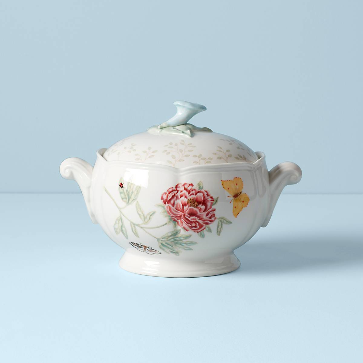 White Ceramic Casserole Dish with Butterfly Meadow Design | Scalloped Rim