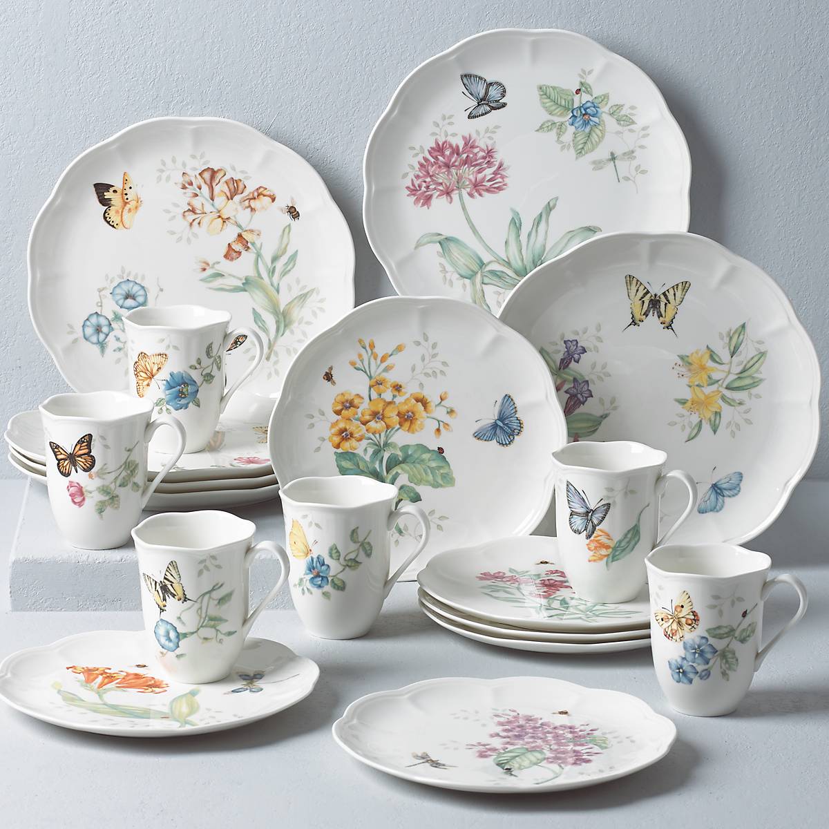 18-Piece Butterfly Meadow Dinnerware Set | Scalloped Ceramic Porcelain