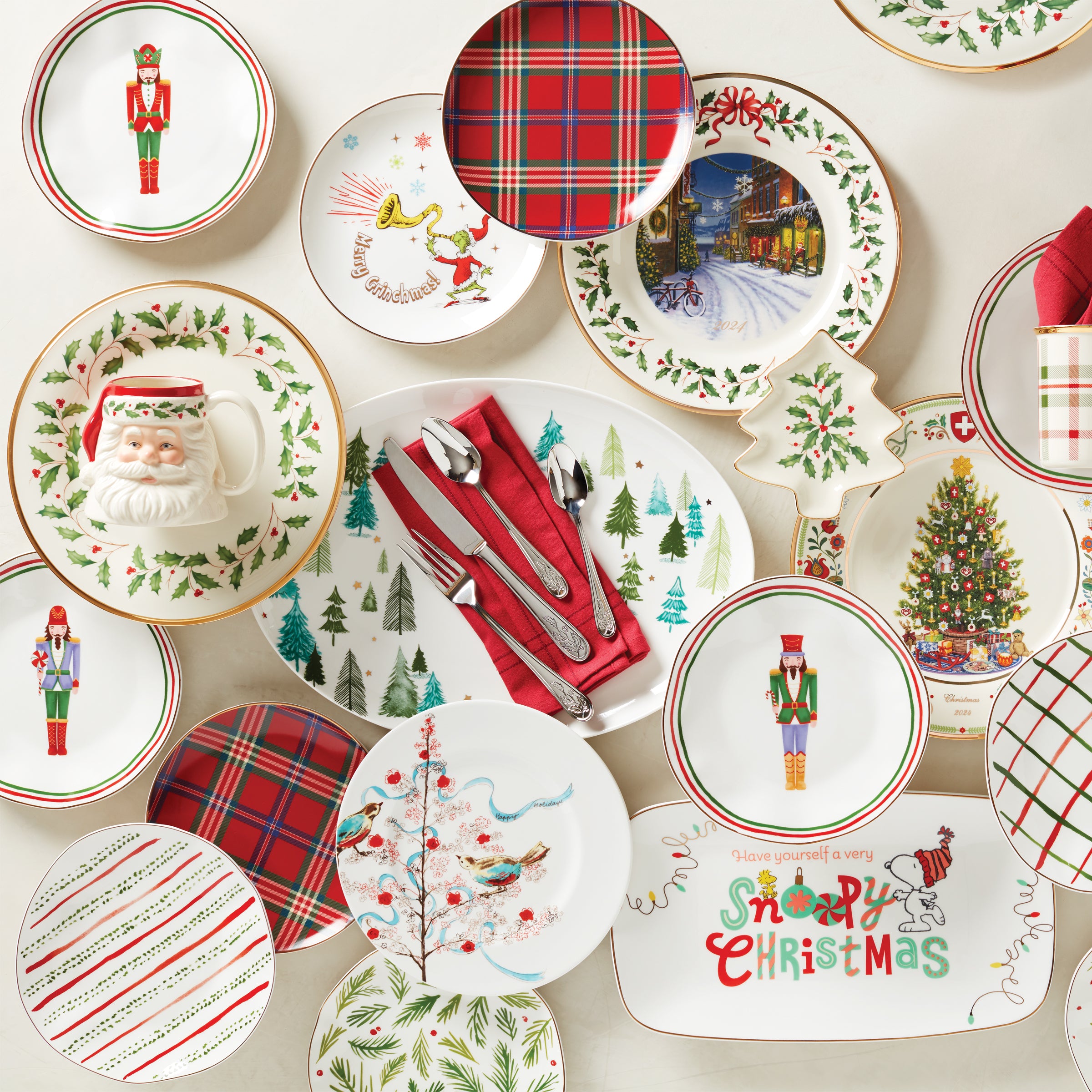 Red Tartan Accent Plates for Holiday Table - Set of 4