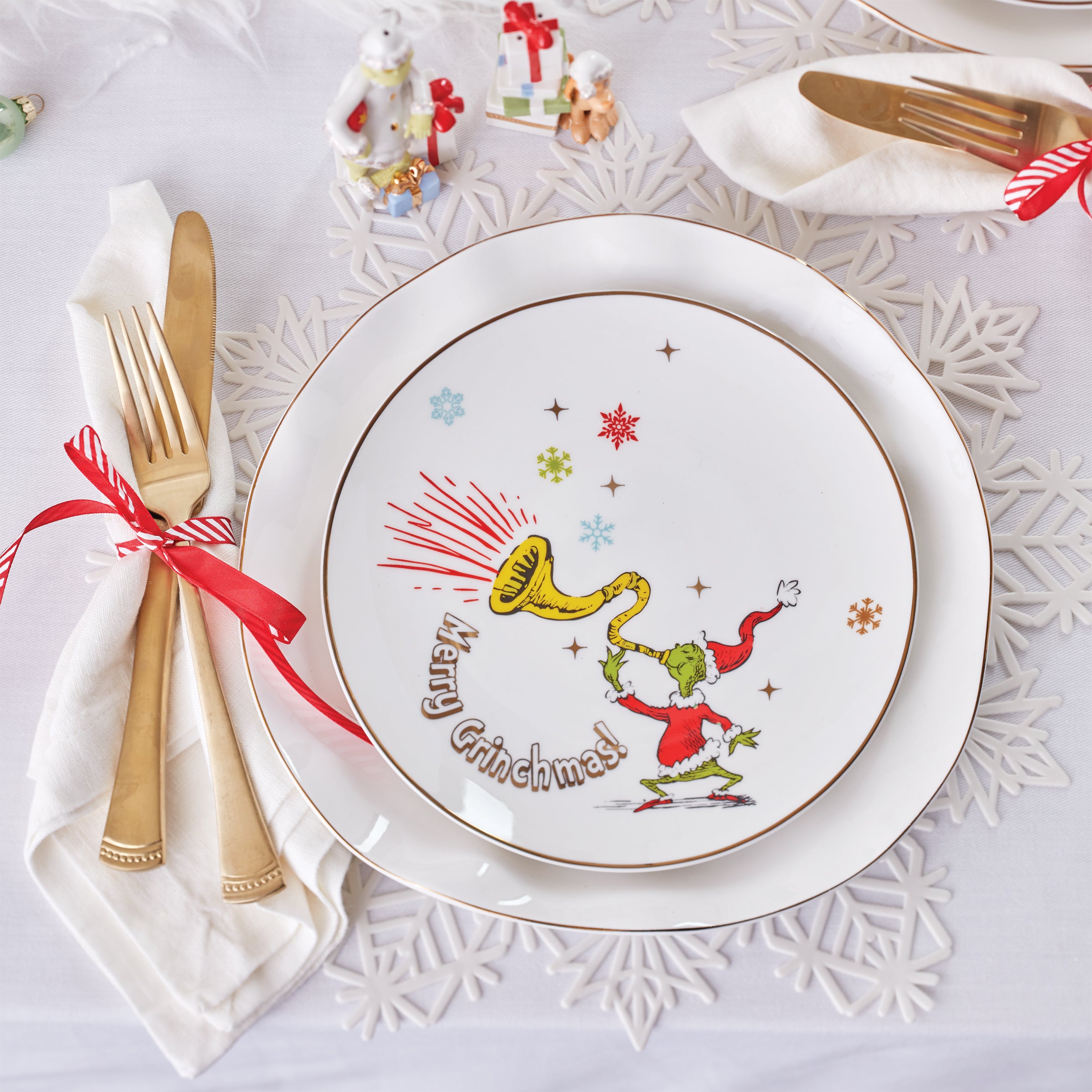 Grinch Christmas Plates Set of 4 - Festive Holiday Accent Plates