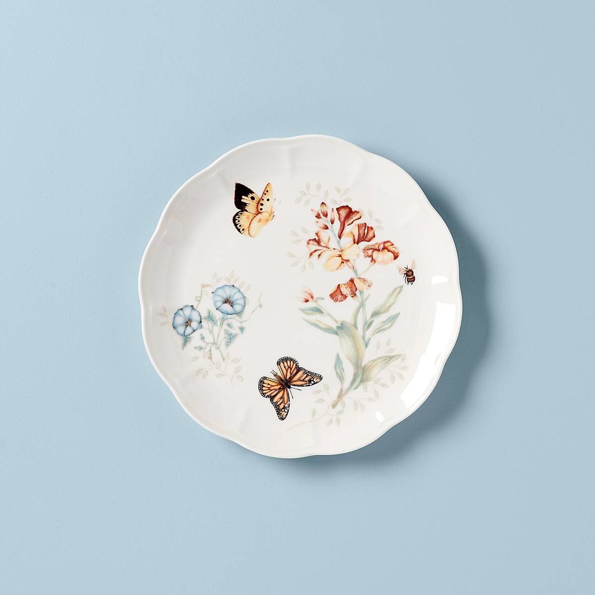 Monarch Butterfly Dinner Plate | Scalloped Ceramic Porcelain
