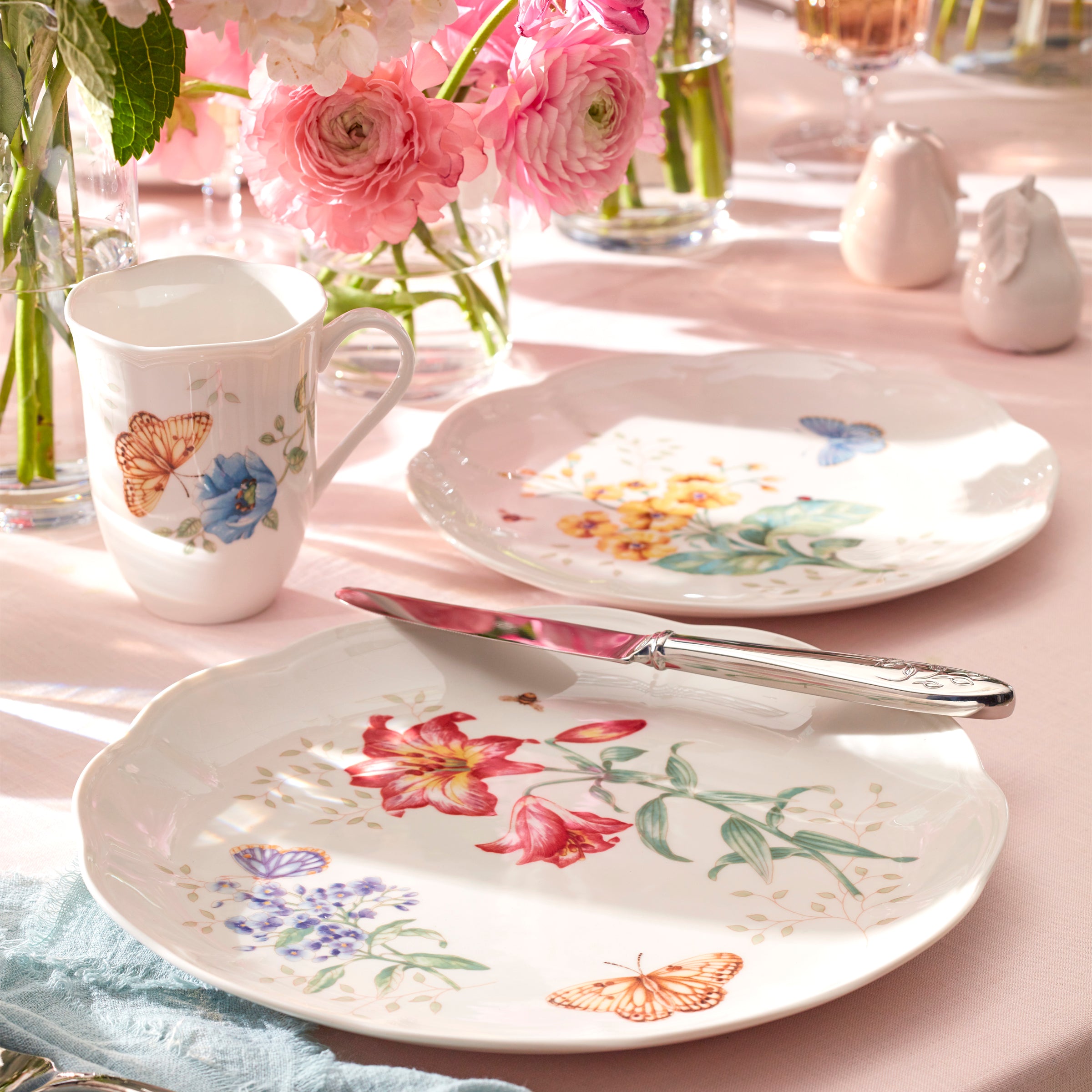 Butterfly Meadow Dinner Plate | Ceramic Porcelain with Scalloped Edge