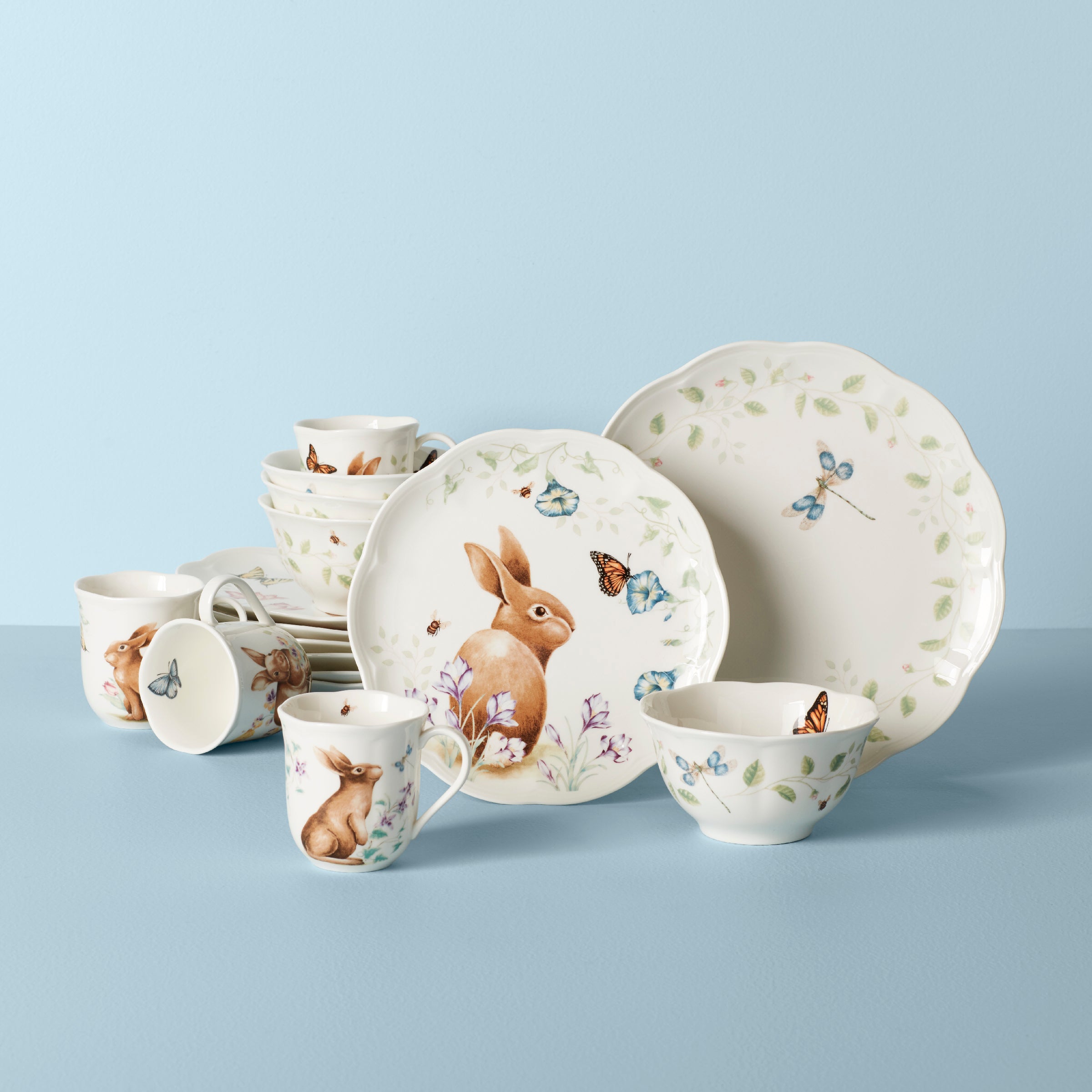 16-Piece Butterfly & Bunny Dinnerware Set | Scalloped Edges